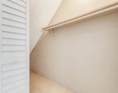 2140 S Palmetto Avenue - Photo Thumbnail 12