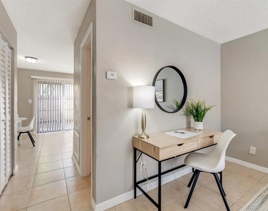 2140 S Palmetto Avenue - Photo Thumbnail 5