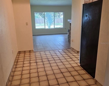 3111 Formosa Avenue - Photo Thumbnail 3