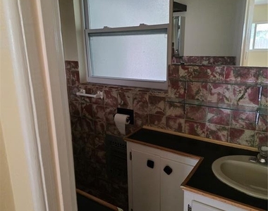 3111 Formosa Avenue - Photo Thumbnail 8