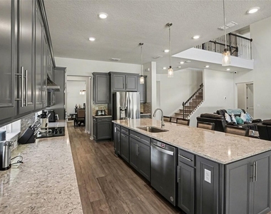 4389 Sunset Preserve Boulevard - Photo Thumbnail 8