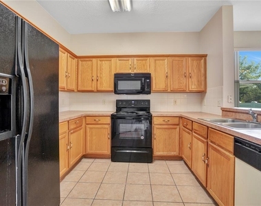 2431 Twisting Sweetgum Way - Photo Thumbnail 4