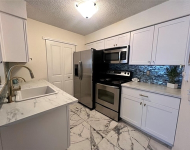 1081 S Hiawassee Road - Photo Thumbnail 4