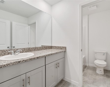 5682 Nispero Way - Photo Thumbnail 18