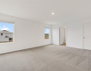 5682 Nispero Way - Photo Thumbnail 11