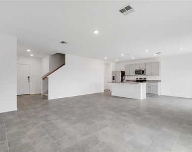 5682 Nispero Way - Photo Thumbnail 10