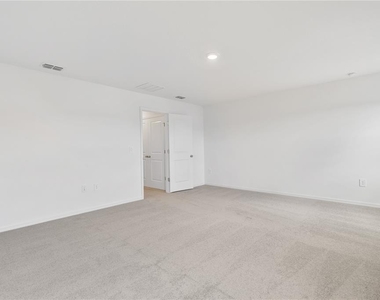 5682 Nispero Way - Photo Thumbnail 14