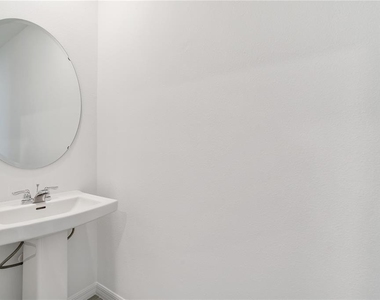 5682 Nispero Way - Photo Thumbnail 3