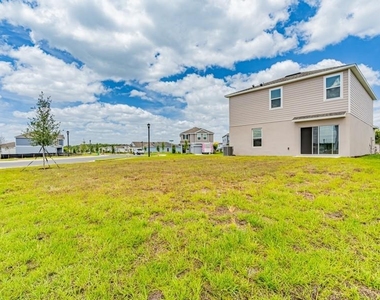 5682 Nispero Way - Photo Thumbnail 11