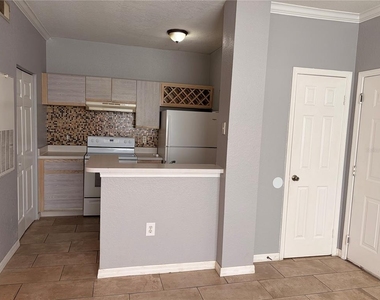2674 Robert Trent Jones Drive - Photo Thumbnail 5