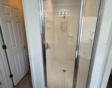 320 Rosso Drive - Photo Thumbnail 4