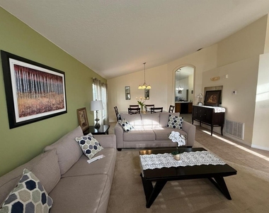 320 Rosso Drive - Photo Thumbnail 7