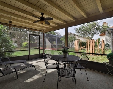 1455 King Court - Photo Thumbnail 15