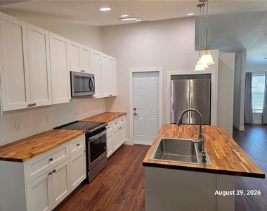 834 Amidon Street - Photo Thumbnail 3
