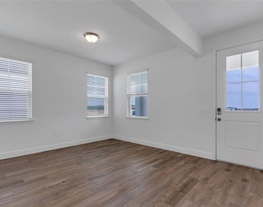 2248 Hen Road - Photo Thumbnail 2