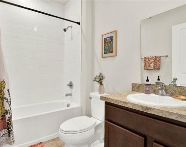 1511 Finnigan Circle - Photo Thumbnail 22