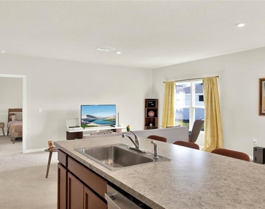 1511 Finnigan Circle - Photo Thumbnail 12