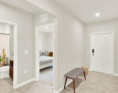 1511 Finnigan Circle - Photo Thumbnail 3