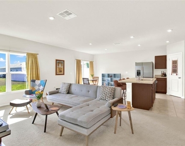 1511 Finnigan Circle - Photo Thumbnail 7