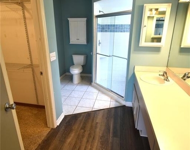 9109 Queen Elizabeth Court - Photo Thumbnail 13