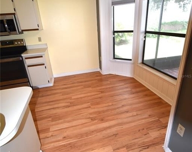 9109 Queen Elizabeth Court - Photo Thumbnail 10