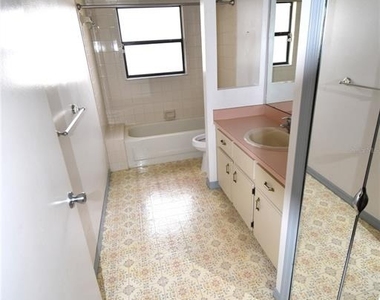 9109 Queen Elizabeth Court - Photo Thumbnail 17