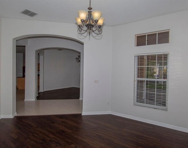 664 Cedar Forest Circle - Photo Thumbnail 4