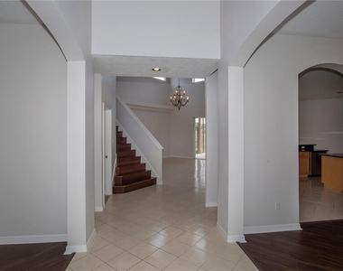664 Cedar Forest Circle - Photo Thumbnail 5