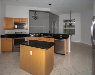 664 Cedar Forest Circle - Photo Thumbnail 10