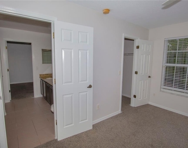 664 Cedar Forest Circle - Photo Thumbnail 27