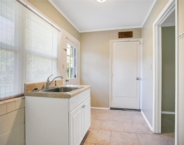 7000 Cane Hills Circle - Photo Thumbnail 15