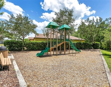 10102 Caroline Park Drive - Photo Thumbnail 23