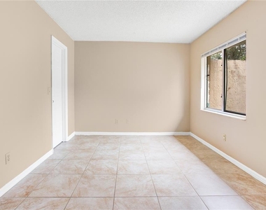 2610 Adela Avenue - Photo Thumbnail 8