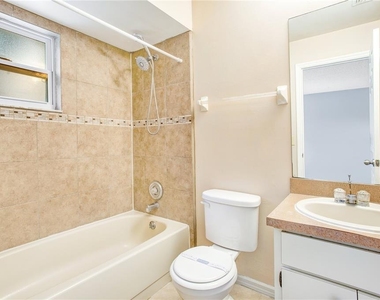 2610 Adela Avenue - Photo Thumbnail 9