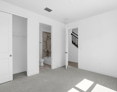 2362 Brix Street - Photo Thumbnail 4