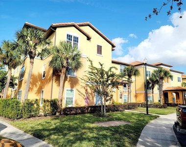 5475 Vineland Road - Photo Thumbnail 21