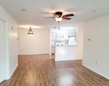5475 Vineland Road - Photo Thumbnail 5
