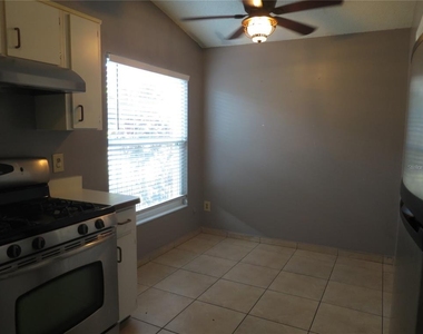 3115 Smoke Signal Circle - Photo Thumbnail 29