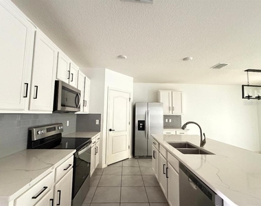 3741 Crimson Clover Drive - Photo Thumbnail 4