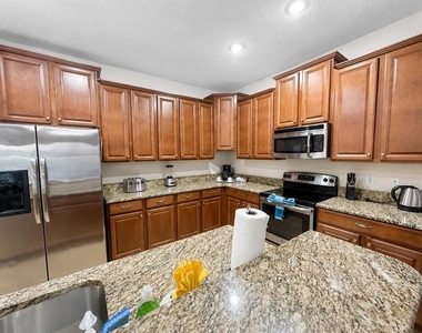 9030 Shadow Mountain Street - Photo Thumbnail 5