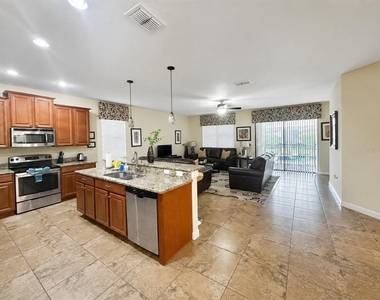 9030 Shadow Mountain Street - Photo Thumbnail 4
