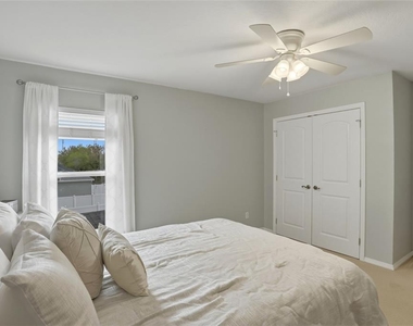 13013 Overstreet Road - Photo Thumbnail 15