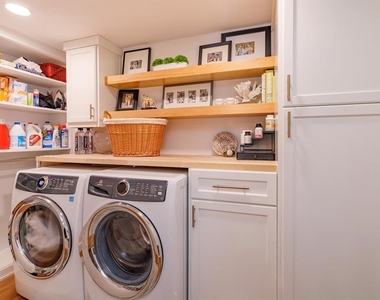 7550 Hinson Street - Photo Thumbnail 11