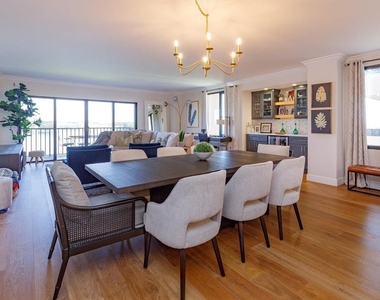 7550 Hinson Street - Photo Thumbnail 12