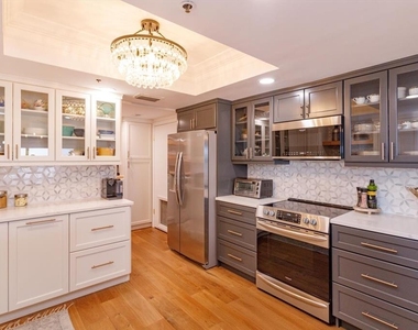 7550 Hinson Street - Photo Thumbnail 9