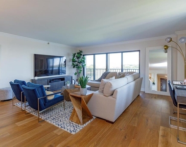 7550 Hinson Street - Photo Thumbnail 16