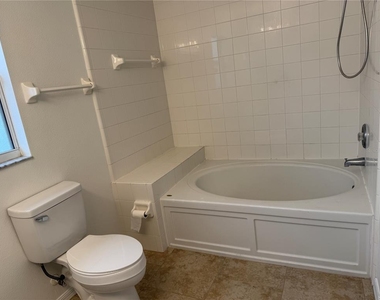 13126 Pinyon Drive - Photo Thumbnail 8