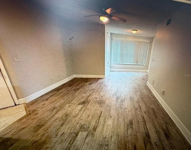 4518 Commander Drive - Photo Thumbnail 15