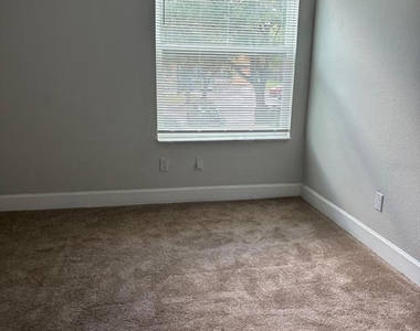 4518 Commander Drive - Photo Thumbnail 7
