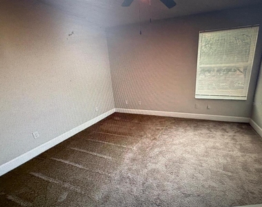 4518 Commander Drive - Photo Thumbnail 24